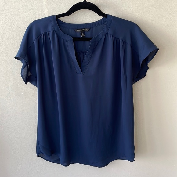 Banana Republic Tops - Banana Republic Navy Size Small Short Sleeve Top